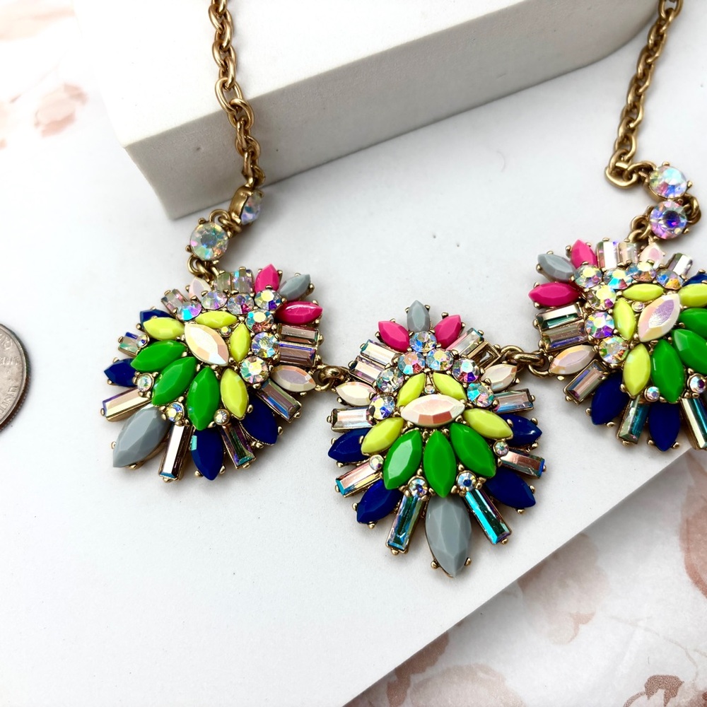 J.Crew vintage Gold tone multi color crystal statement necklace - Picture 7 of 10